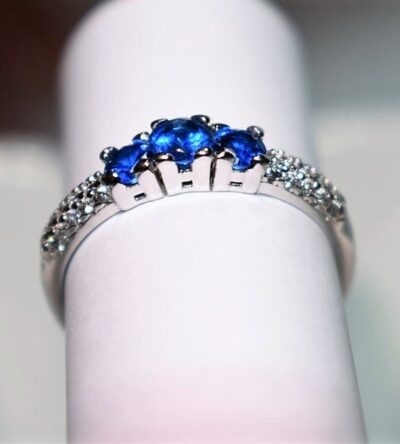 Anello Trilogy Pietre Blue