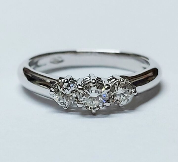 Anello Trilogy Oro Diamanti
